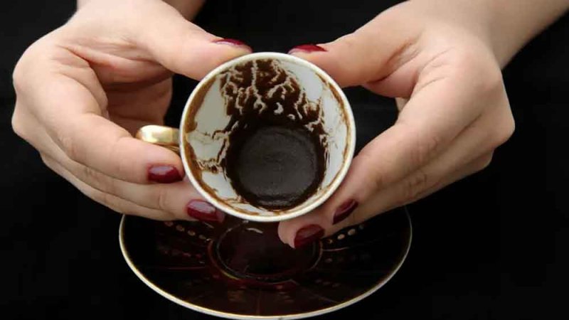 عشاق القهوة في خطر بسبب موجات الحر