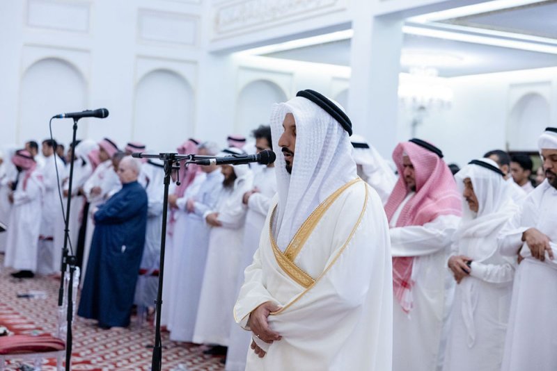 بالصور: صلاة التراويح في جامع سمو الشيخة موزة بإمامة فضيلة الشيخ إسماعيل حسن إسماعيل