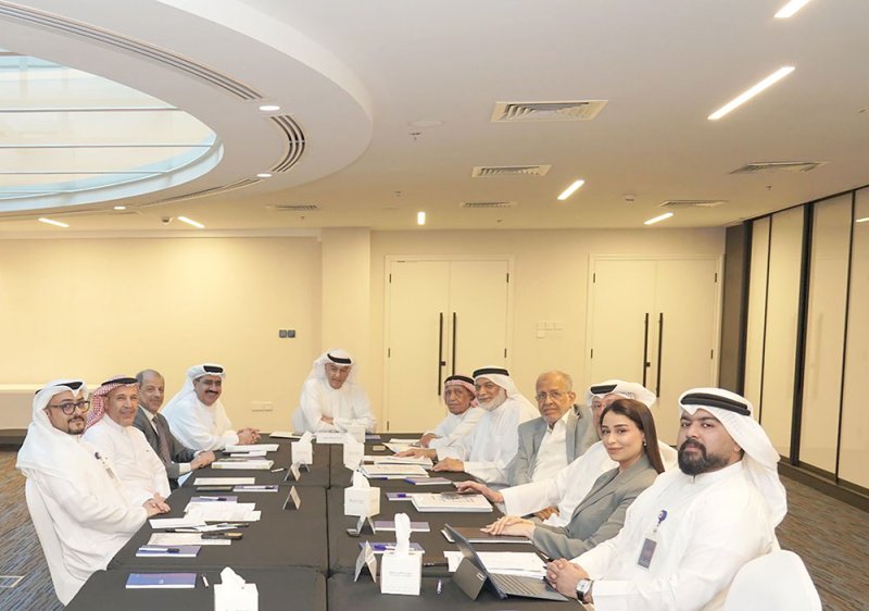 فخرو: لجنة الانتخابات تستعرض تقارير الفرق المنبثقة ومستجدات مقر الاقتراع