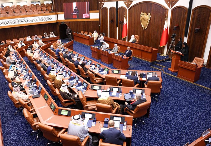 الشورى: لا حاجة لقانون “الأولوية للمواطن”.. 93 % من المدربين بحرينيون