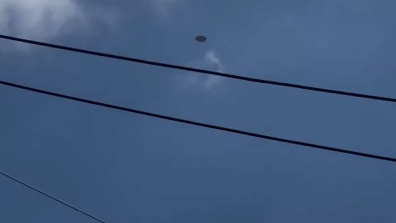 جسم غامض يشبه "الطبق الطائر" يثير الجدل في سماء المكسيك
