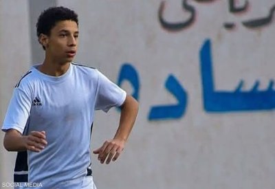 وفاة لاعب كرة مصري في حادث سير أثناء توزيعه وجبات إفطار