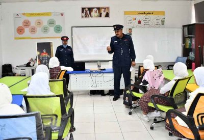 الدفاع المدني ينظم محاضرات توعوية في المدارس