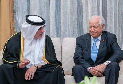 نائب جلالة الملك ولي العهد يزور مجلس عائلتي الجشي والخزاعي