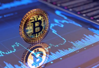 بيتكوين تعمق خسائرها إلى 47% عن قمتها التاريخية