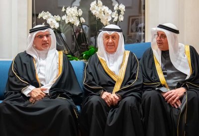 سمو ولي العهد رئيس الوزراء يزور مجلس عائلة الزياني