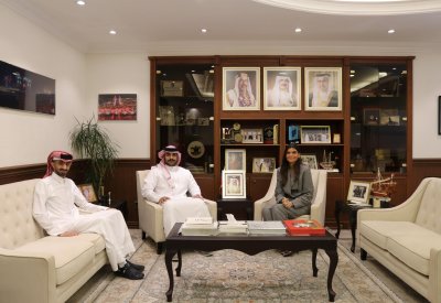 الرئيس التنفيذي لهيئة البحرين للسياحة والمعارض تجتمع مع شركة خوش فكرة لاستعراض الإنجازات وبحث التعاون