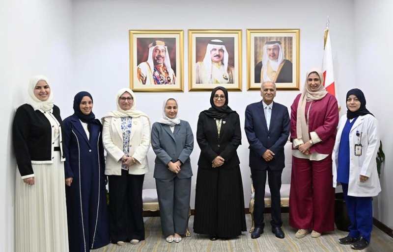 وزيرة الصحة تستقبل رابطة الطب النفسي للأطفال والناشئة بجمعية الأطباء البحرينية