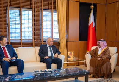 وزير الديوان الملكي يستقبل السفير الفلسطيني بمناسبة توليه مهام عمله الدبلوماسي