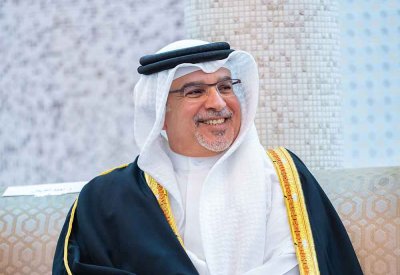 سمو ولي العهد رئيس مجلس الوزراء يزور مجلس عائلة العريض
