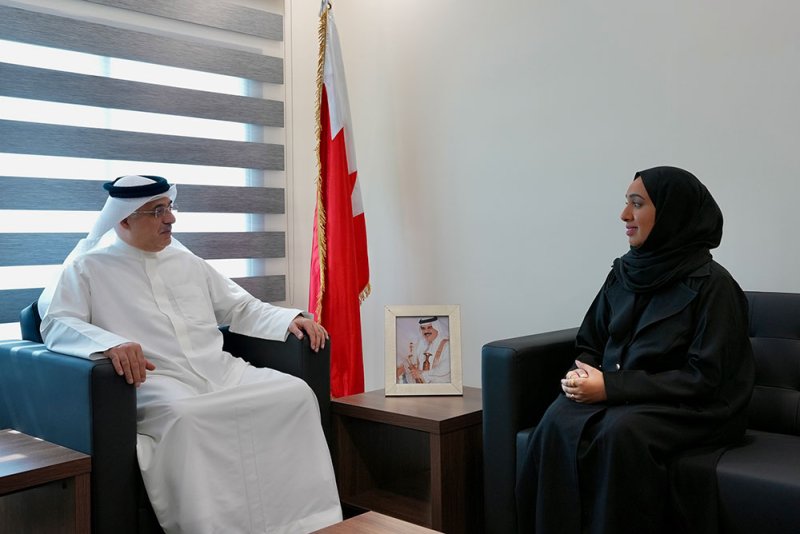وكالة البحرين للفضاء تحتفي بعائشة الهاجري بعد تخرجها بامتياز مع مرتبة الشرف