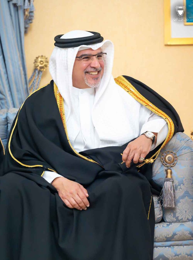سمو ولي العهد رئيس مجلس الوزراء يزور مجلس المرحوم محمد بن عبدالله المناعي