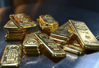 ارتفاع أسعار الذهب بدعم من انخفاض الدولار