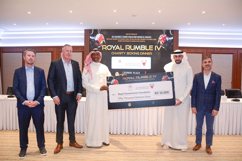 المؤسسة الملكية للأعمال الإنسانية تتسلّم تبرعًا بقيمة 50,000 دينار من بطولة "رويال رامبل"
