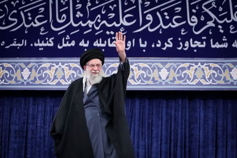 خامنئي يواجه أكبر تحدٍ منذ "الثورة الإيرانية".. حماية النظام