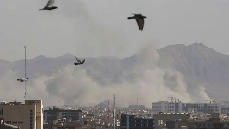 الجيش الإسرائيلي: أكملنا "ضربة واسعة" ضد أنظمة الدفاع الإيرانية