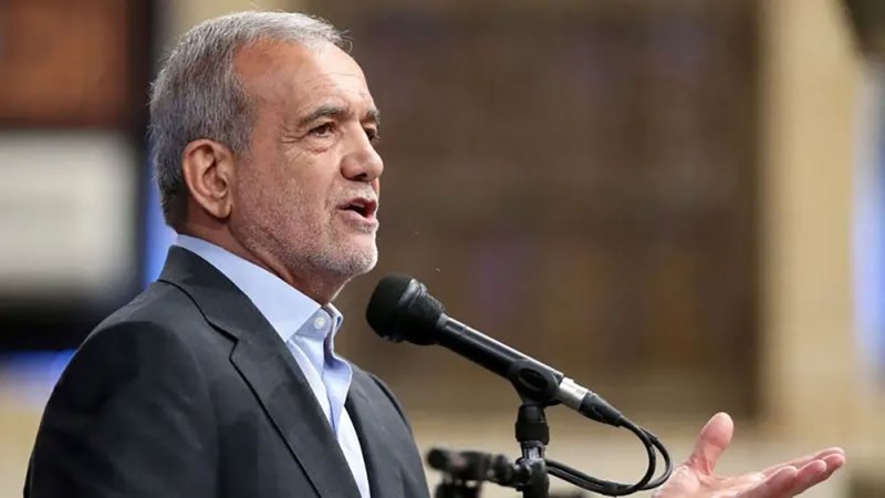 الرئيس الإيراني: مجلس القيادة الانتقالي بعد خامنئي بدأ عمله