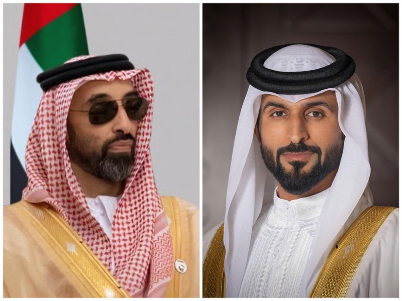 سمو الشيخ ناصر بن حمد آل خليفة وسمو الشيخ طحنون بن زايد آل نهيان يجريان اتصالًا هاتفيًا