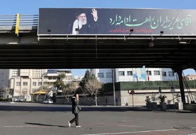 مستشار خامنئي: مستعدون للاستمرار بالحرب ولن نفاوض واشنطن