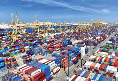 موانئ دبي: محطات ميناء جبل علي تواصل عملياتها بشكل اعتيادي