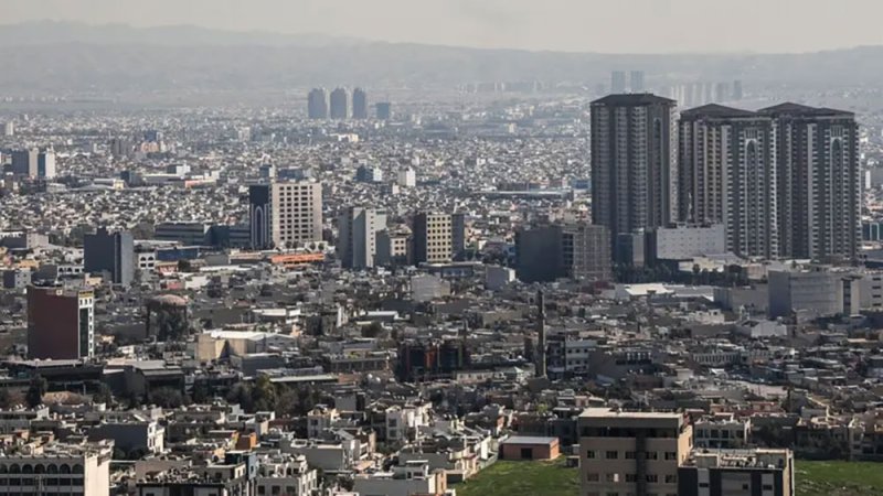 فصيل عراقي يستهدف قاعدة أميركية في أربيل.. وهدفاً بالأردن