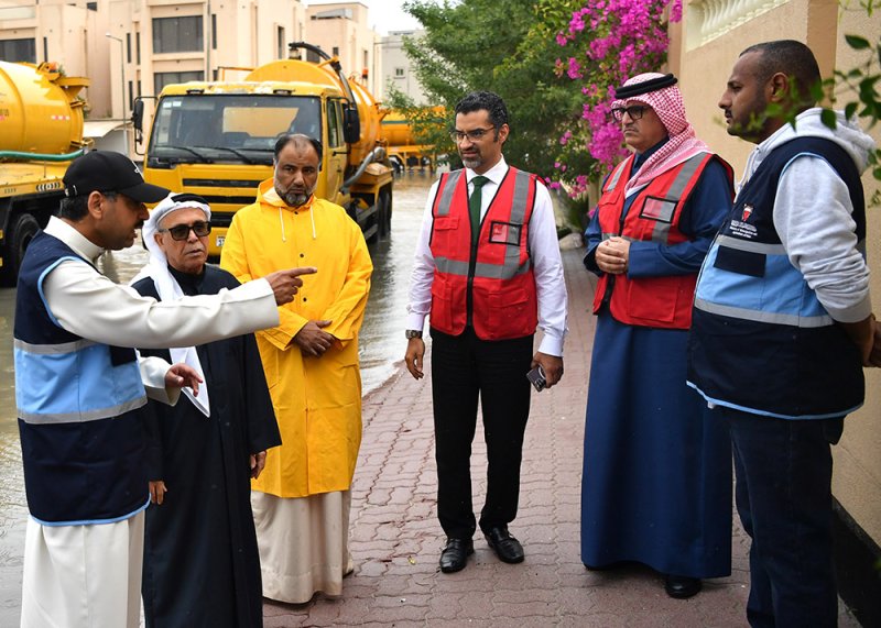 شفط تجمعات المياه منذ بدء هطول الأمطار