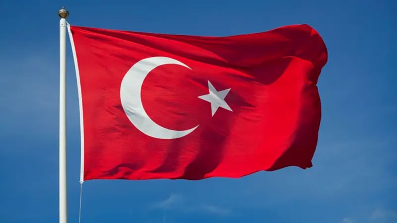 تركيا: دفاعات الناتو دمرت صاروخاً أطلق من إيران نحونا