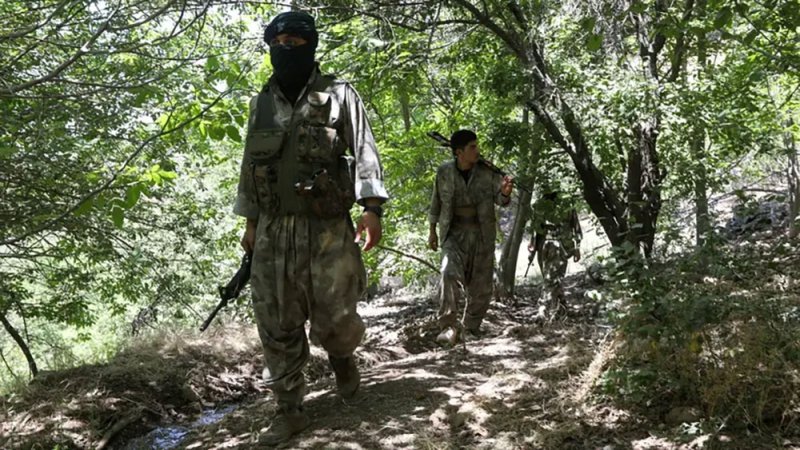 مسؤول أميركي يؤكد: ندعم مسلحين أكراداً للسيطرة على مناطق بإيران
