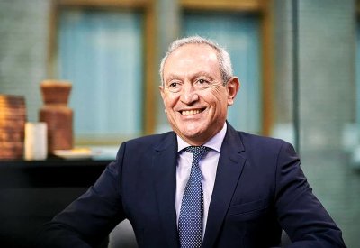 ناصف ساويرس رئيسًا لمجلس إدارة “أديداس”