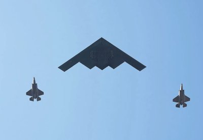 "بي 2" والقنابل الخارقة.. واشنطن تعيد استخدام سلاحها الأبرز