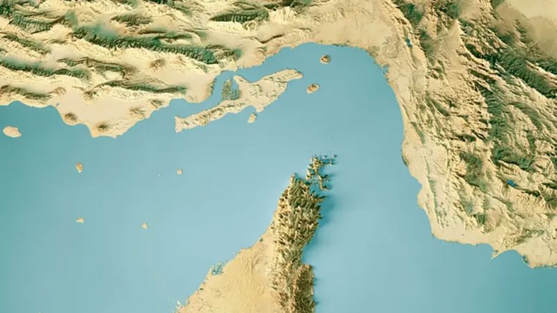مركز المعلومات البحرية: حركة الشحن في مضيق هرمز شبه متوقفة تماماً