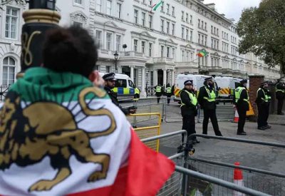 الشرطة تتأهب.. مظاهرات قرب السفارتين الأميركية والإيرانية في لندن