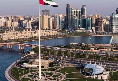 الإمارات: وفاة مقيم آسيوي إثر سقوط شظية صاروخية في دبي