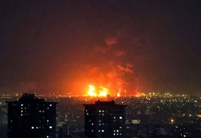 استهداف مواقع النفط بإيران.. حديث عن "مرحلة جديدة"