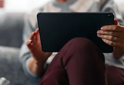 دون إتلافها.. الطريقة المثلى لتنظيف الشاشات