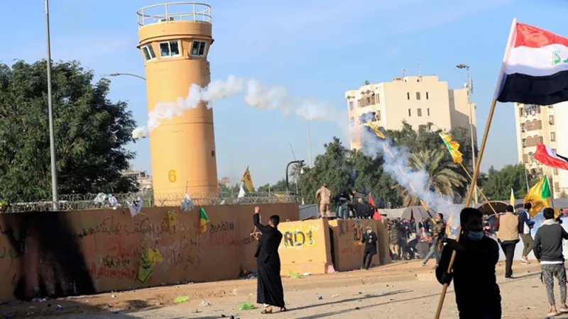 بغداد لواشنطن: ملتزمون بحماية البعثات والسفارات على أراضينا