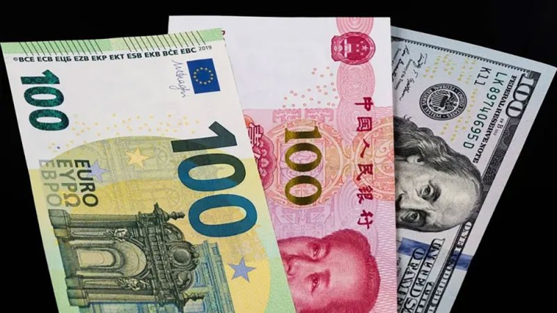 الدولار يتراجع وسط آمال بنهاية سريعة للحرب مع إيران
