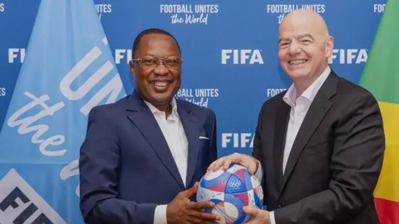 السجن مدى الحياة لرئيس الاتحاد الكونغولي بسبب اختلاس تمويل "فيفا"
