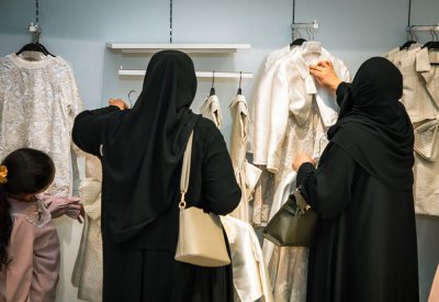 المؤسسة الملكية للأعمال الإنسانية توزّع "كسوة العيد" بالتعاون مع ريفا كيدز