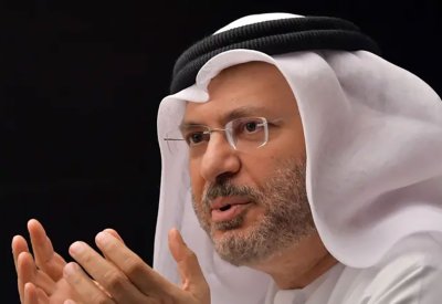 مستشار رئيس الإمارات: ما زلنا نغلب العقل ونبحث عن مخرج لإيران
