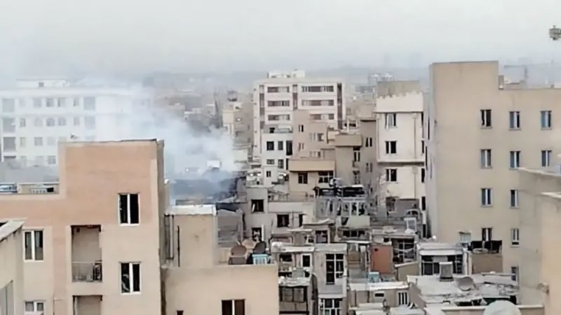 انفجارات تهز طهران.. وصفارات الإنذار تدوي وسط إسرائيل