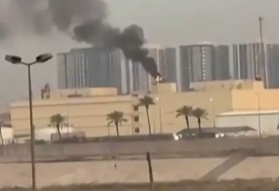 صواريخ قرب مطار بغداد.. ومسيرات تستهدف السفارة الأميركية