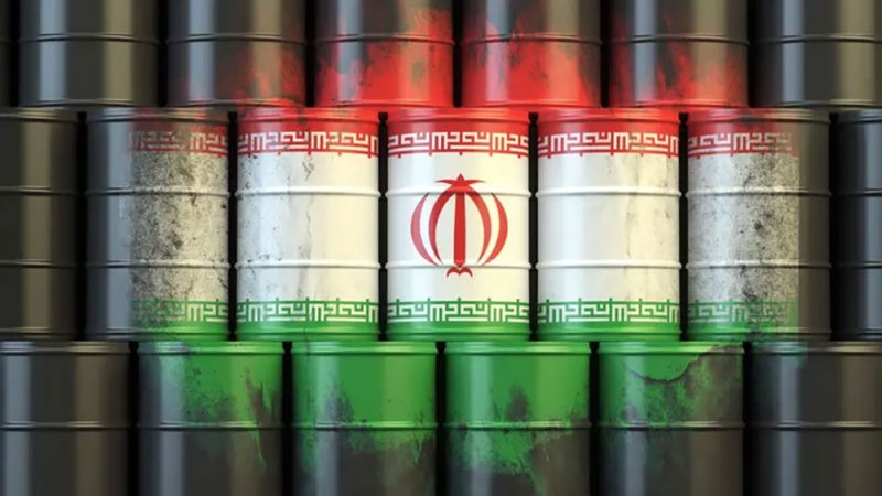 إيران تحمل نحو 1.6 مليون برميل نفط يوميا من ميناء خارك منذ بدء الحرب