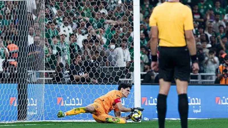 بونو يكرس عقدة الترجيحيات في السعودية.. والاتحاد استثناء