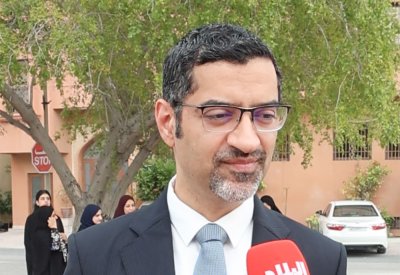 وزير البلديات: البحرينيـون يثبتون فزعتهــم الدائمـة  في مواقــع العطــاء والخدمــة الوطنيــة