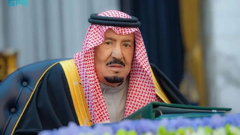 الملك سلمان: بلادنا في عز ورفعة.. حفظ الله أبطالنا البواسل على الحدود