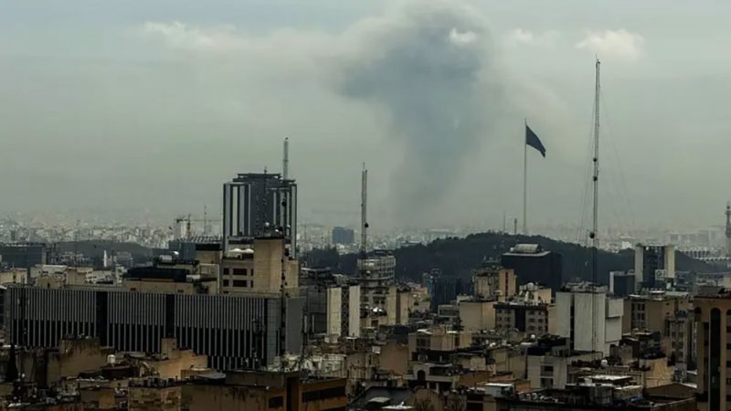 إسرائيل تغير على شرق وغرب طهران.. وإنذارات تدوي في حيفا