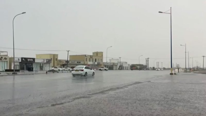سلطنة عمان.. وفاة 5 أشخاص بسبب السيول