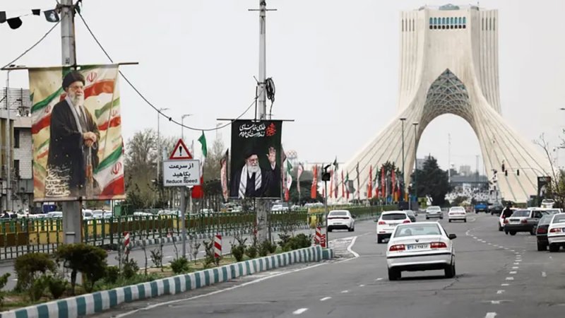إيران تناقض ترامب.. وتنفي وجود اتصال مباشر أو غير مباشر مع أميركا