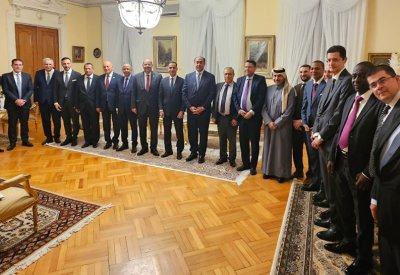 سفير مملكة البحرين لدى روسيا الاتحادية يحضر لقاء الأمين العام المساعد لجامعة الدول العربية مع السفراء العرب المعتمدين في موسكو